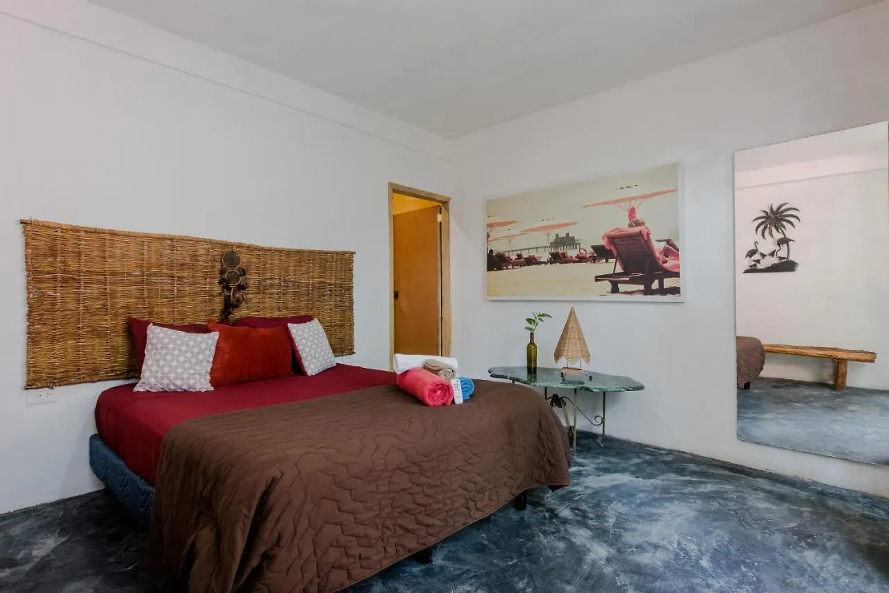 Primitive Rooms Tulum Selfcheck-In Adults Only 2*,